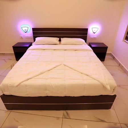 Aman Residency Hotel Thodupuzha ภายนอก รูปภาพ