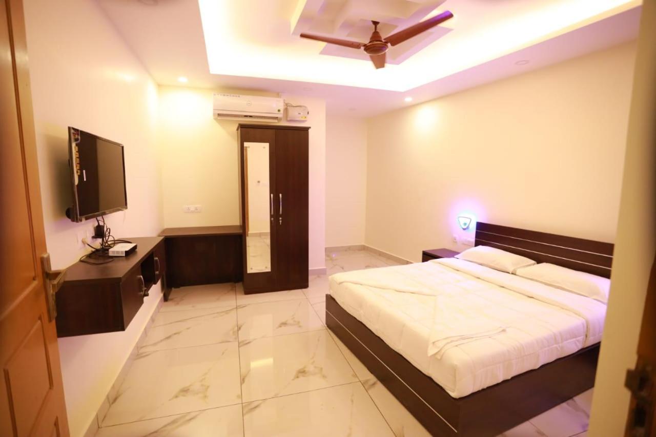 Aman Residency Hotel Thodupuzha ภายนอก รูปภาพ
