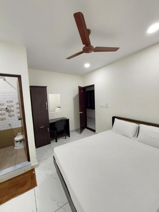 Aman Residency Hotel Thodupuzha ภายนอก รูปภาพ