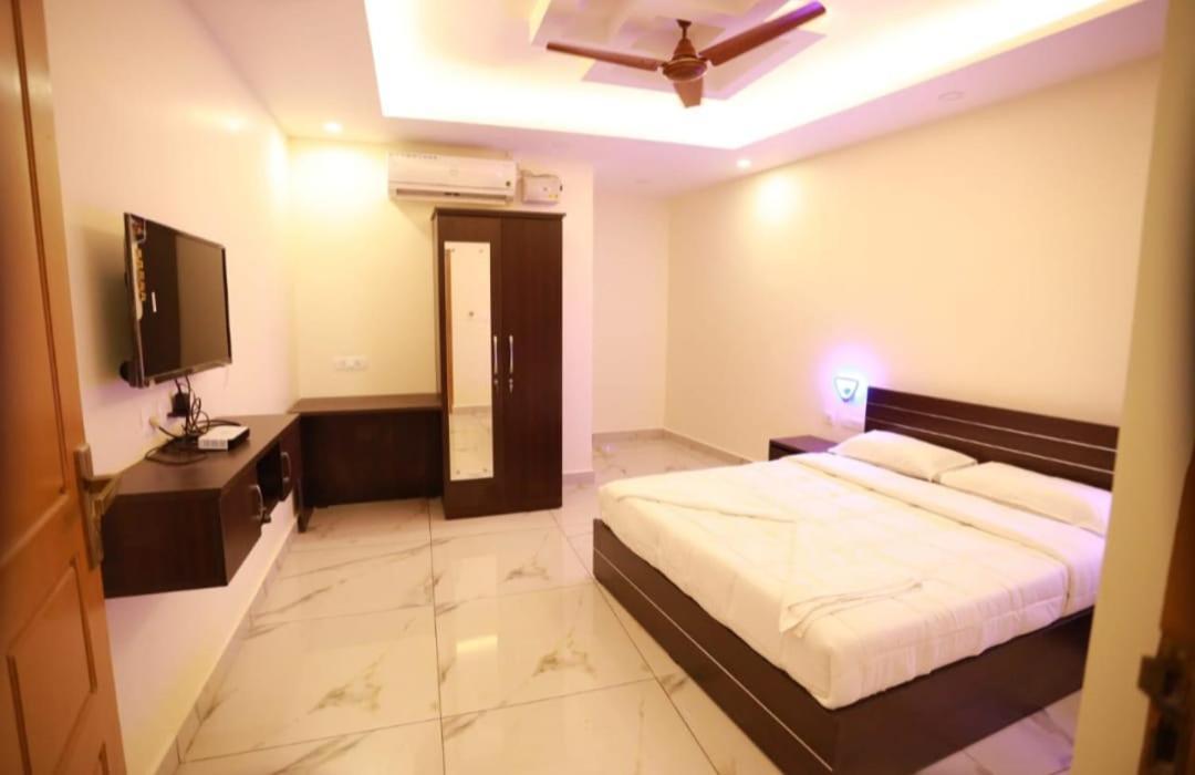 Aman Residency Hotel Thodupuzha ภายนอก รูปภาพ